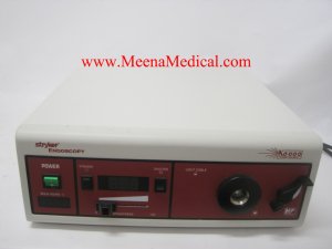 Stryker Endoscopy X-6000 (220-185-000) Light Source