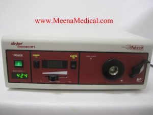 Stryker Endoscopy X-6000 (220-185-000) Light Source